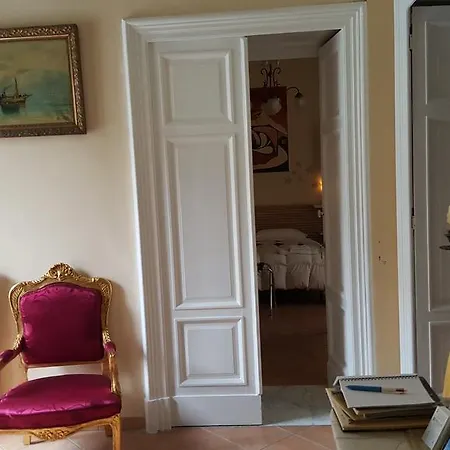 Soriano44 Bed & Breakfast