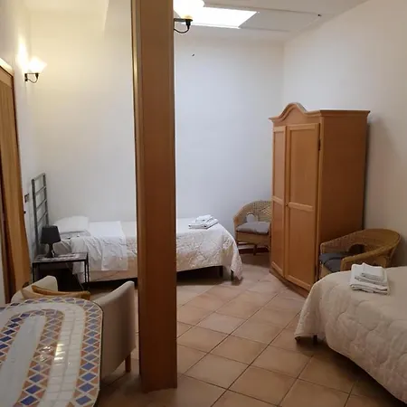 Soriano44 Bed & Breakfast 3*
